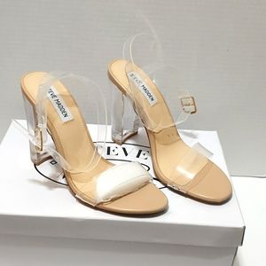 Steve Madden camille clear size 8M